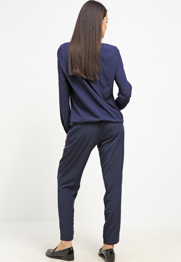 Esprit Maternity