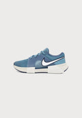 Nike Performance GP CHALLENGE  - Multicourt tennis shoes - smokey blue/white/light bone/ew slate