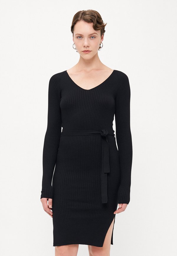 Vero Moda Tall VMSABA V NECK BELT DRESS - Shift dress - black