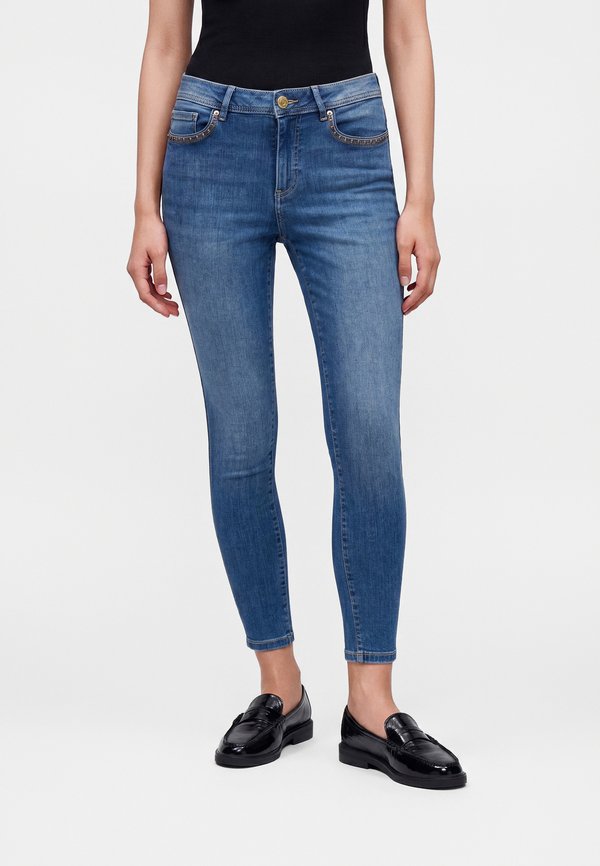 ONLY ONLWAUW MID - Jeans Skinny Fit - medium blue denim