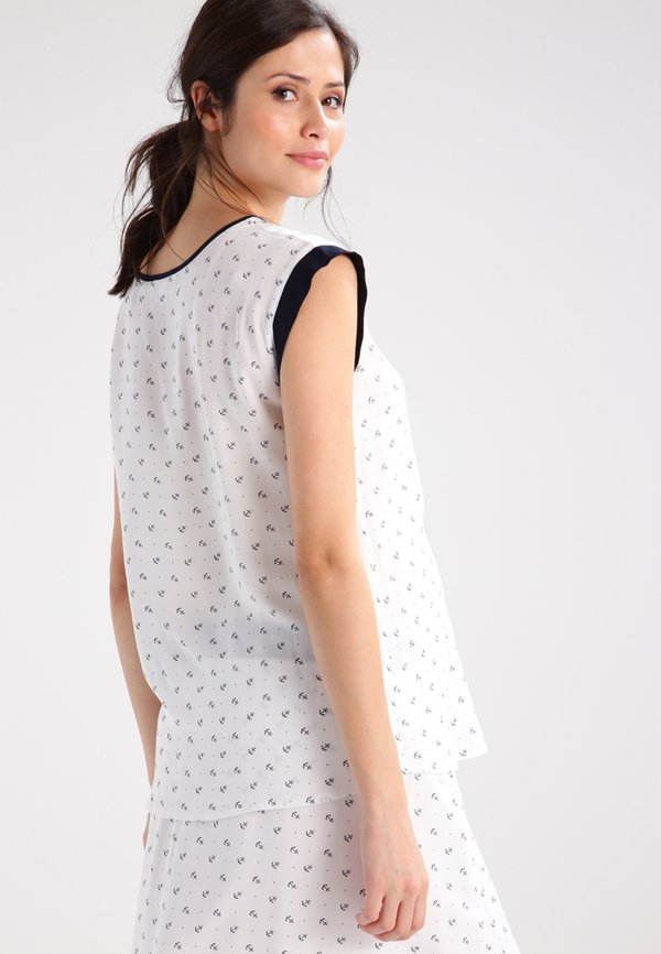 Esprit Maternity
