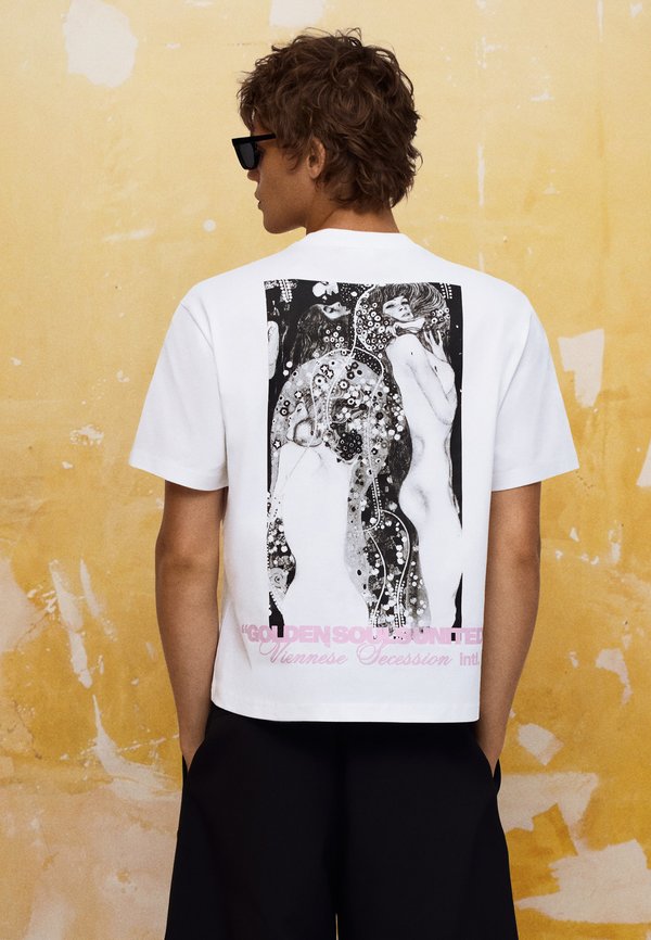 Bershka KLIMT PRINT - TSHIRT - Print T-shirt - white