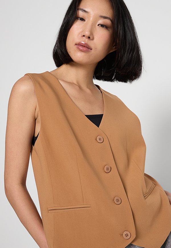 DKNY