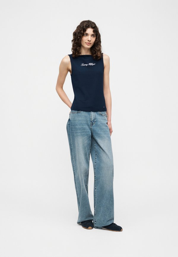 Tommy Hilfiger CLASSIC SCRIPT BOAT