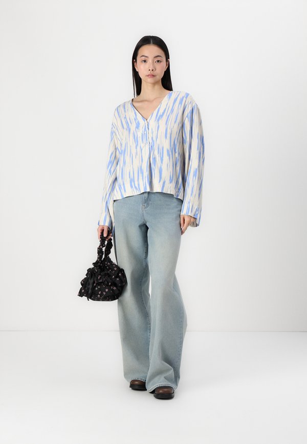 Selected Long sleeved printed viscose