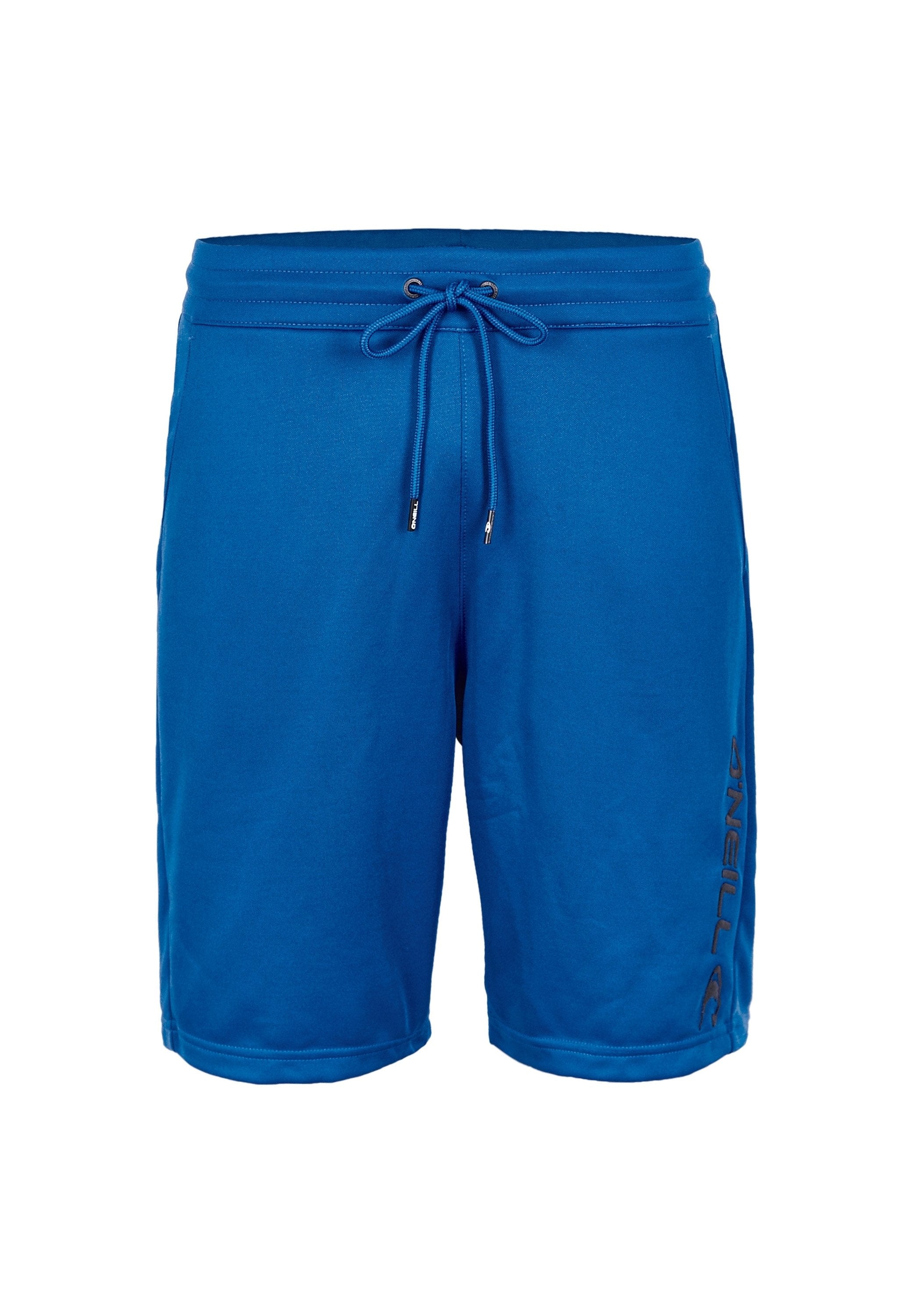 Blaue Sportshorts aus einem glatten Stoff. Mit einem verstellbaren Kordelzugbund und einem schwarzen Logo, das auf der Seite aufgedruckt ist.