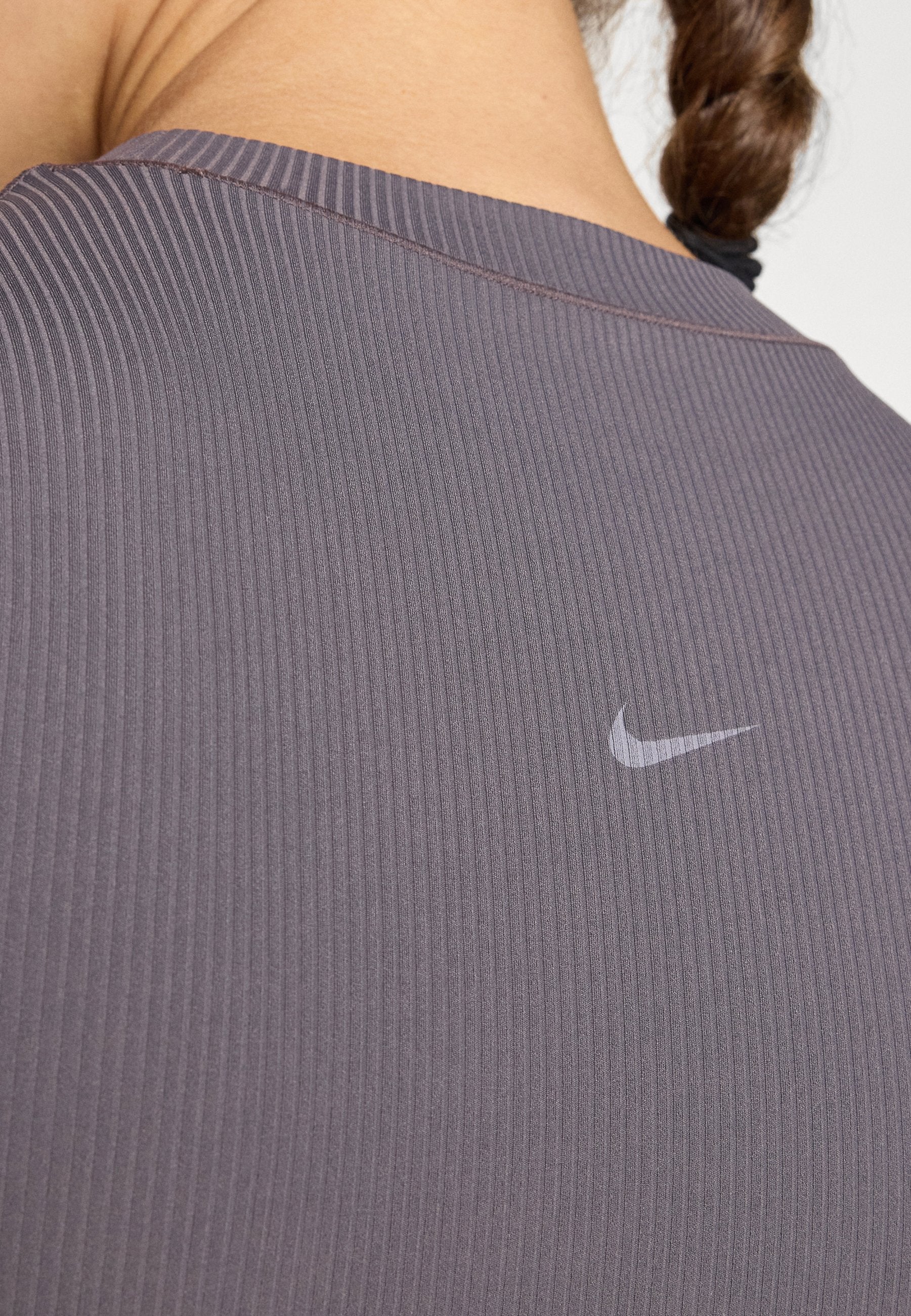 Nike Performance