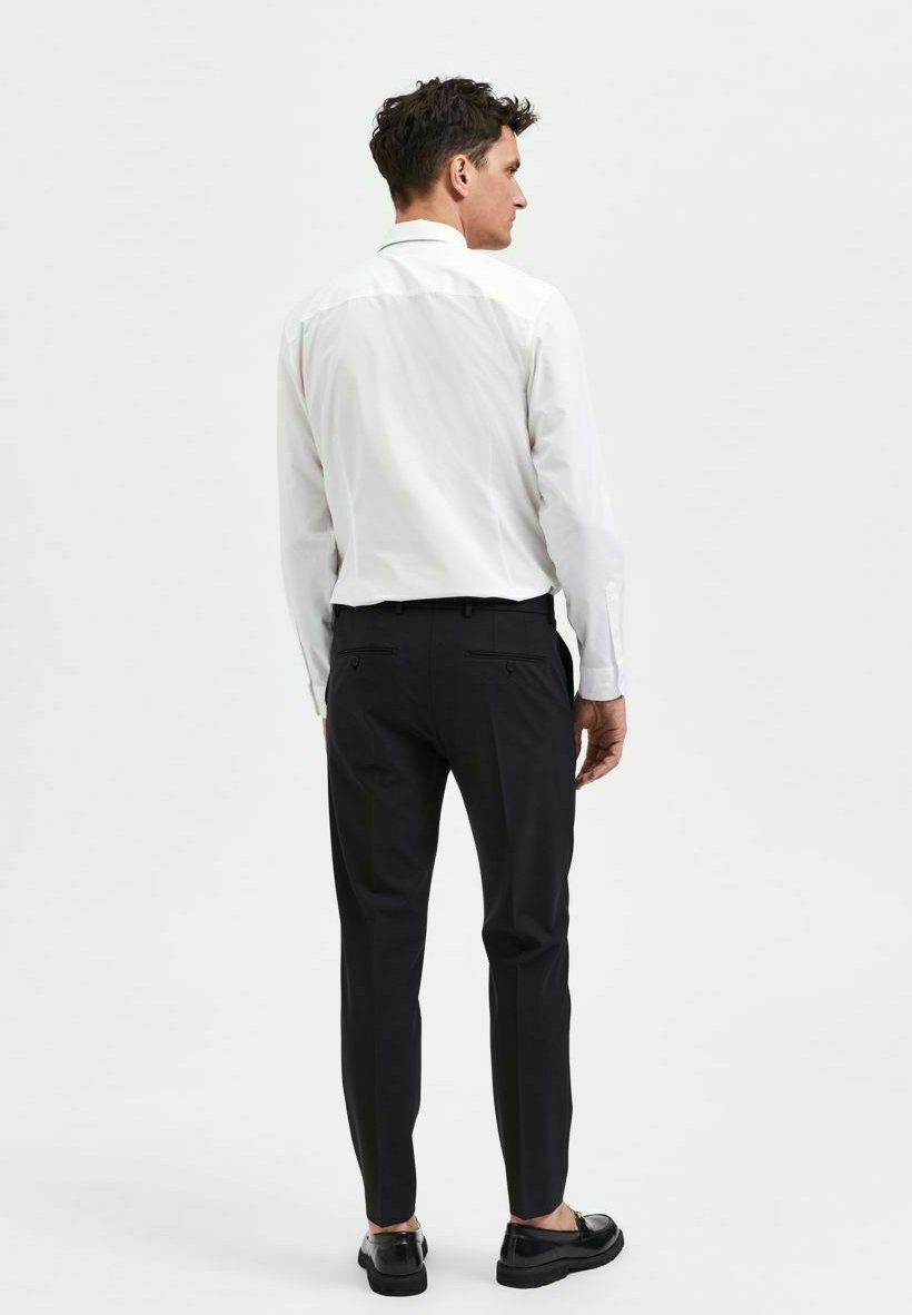 Selected SLIM FIT
