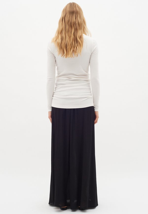 InWear IWBASE