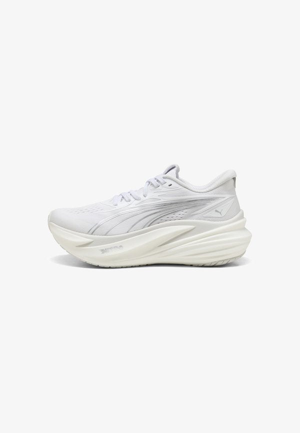 Puma MAGMAX NITRO 2 - Road running shoes - white- silver