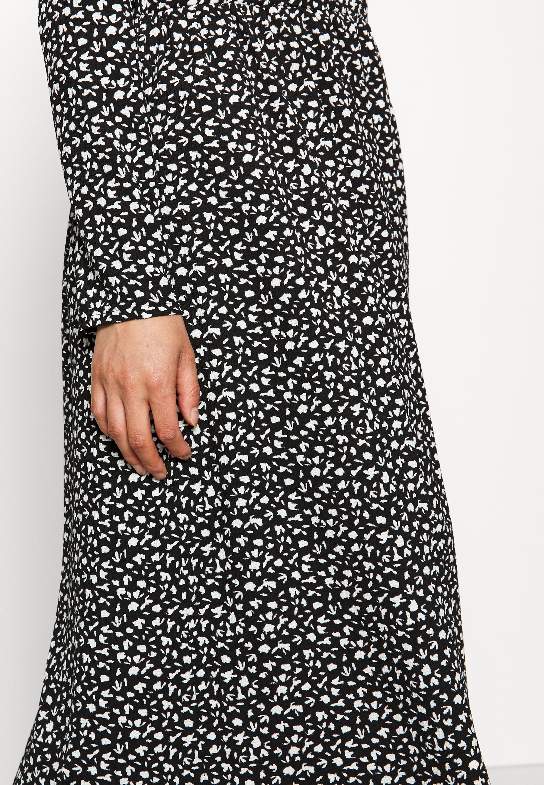 JDY Petite JDYLOTUS O NECK LONG DRESS