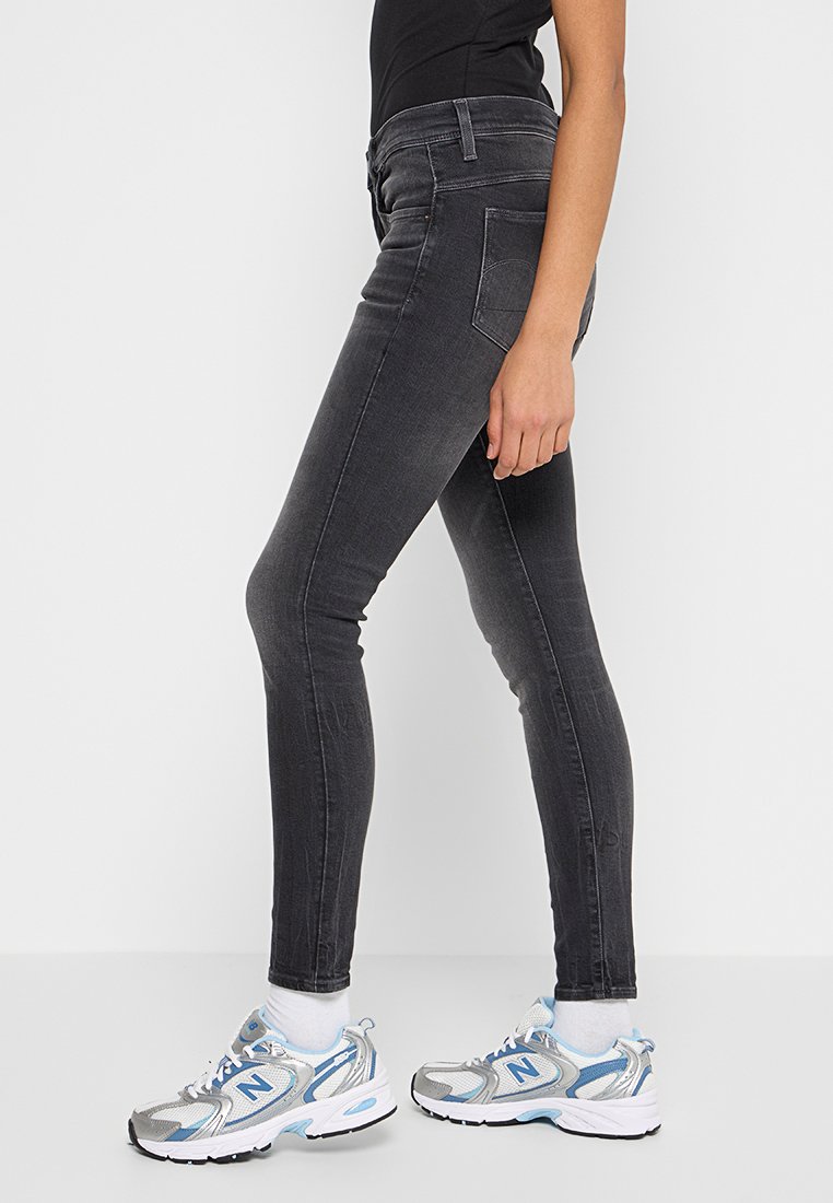 LHANA SUPER SKINNY Media 3