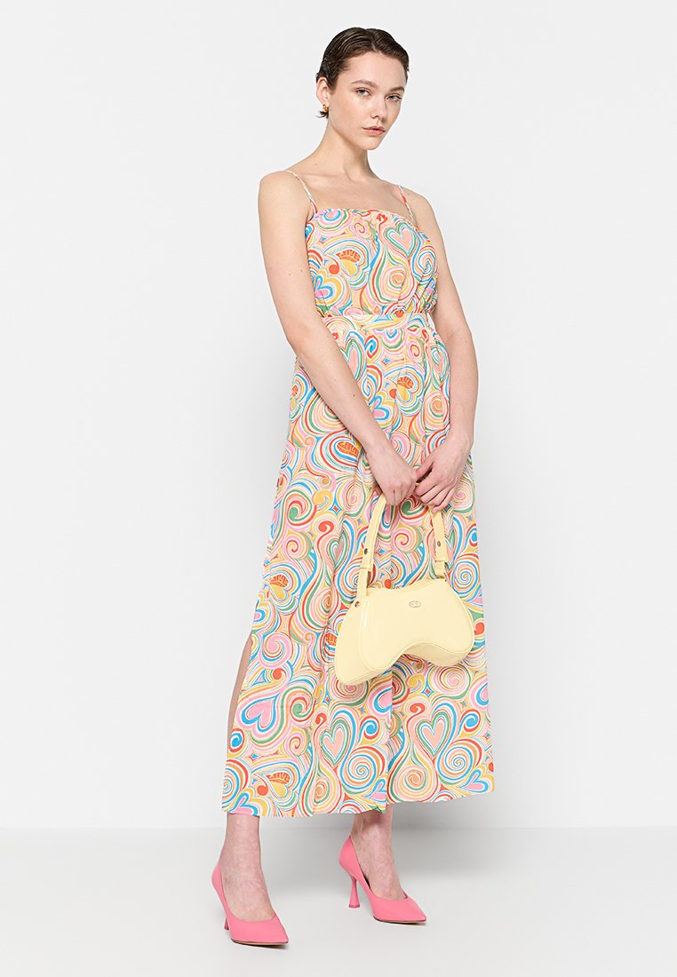 Love Moschino