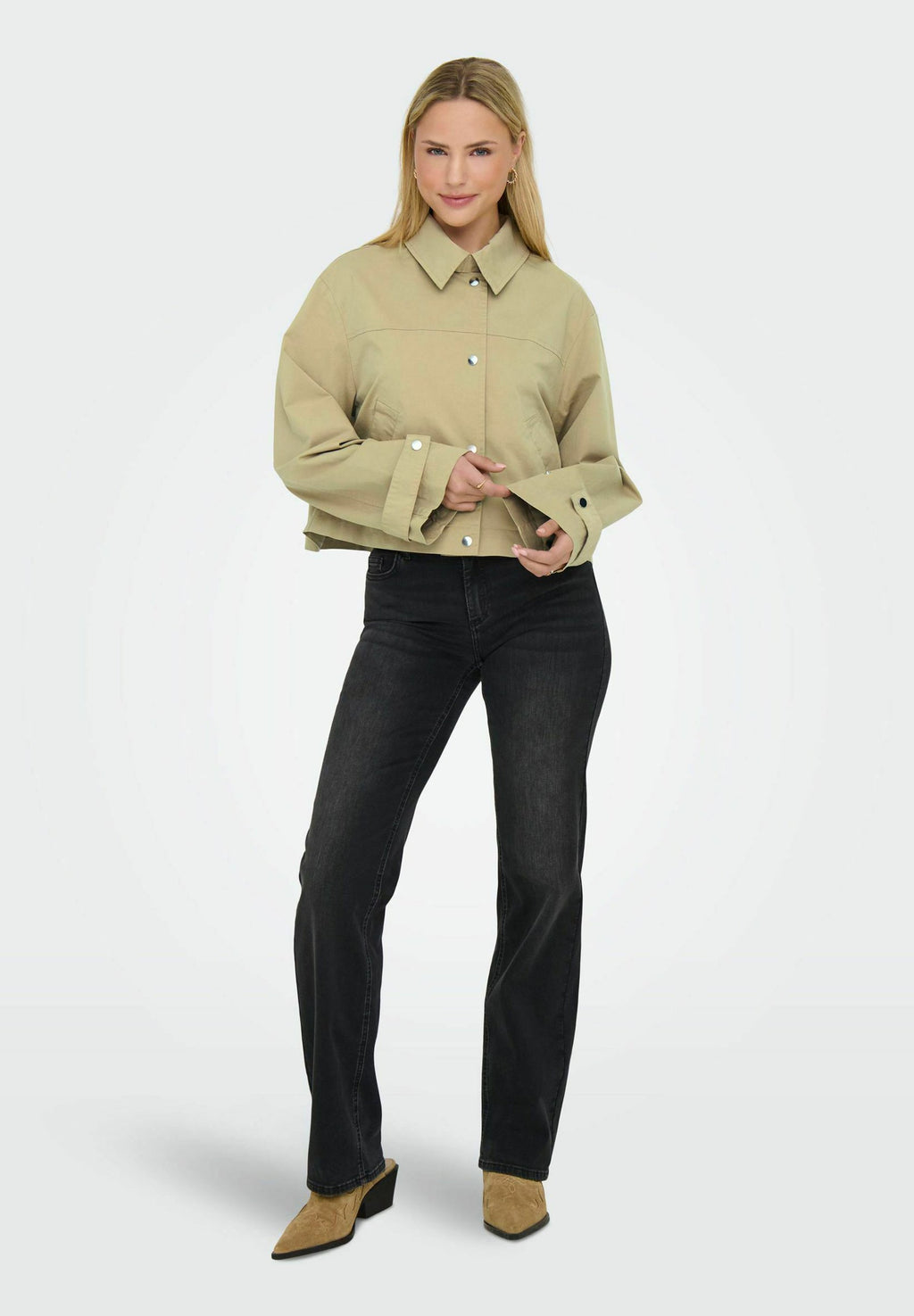 ONLY Leichte Jacke Media 2