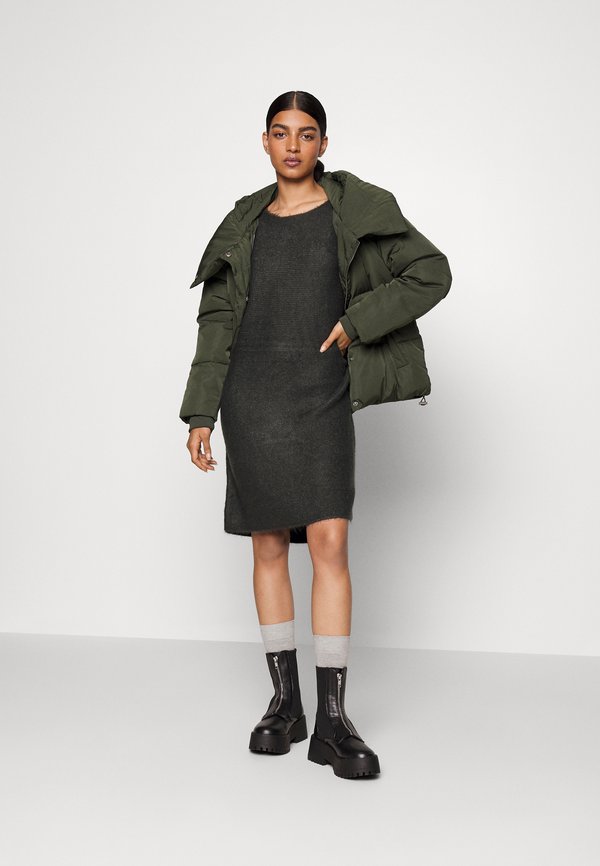 Vero Moda Petite VMRUBELLEFILE BOAT SHORT DRESS PETITE
