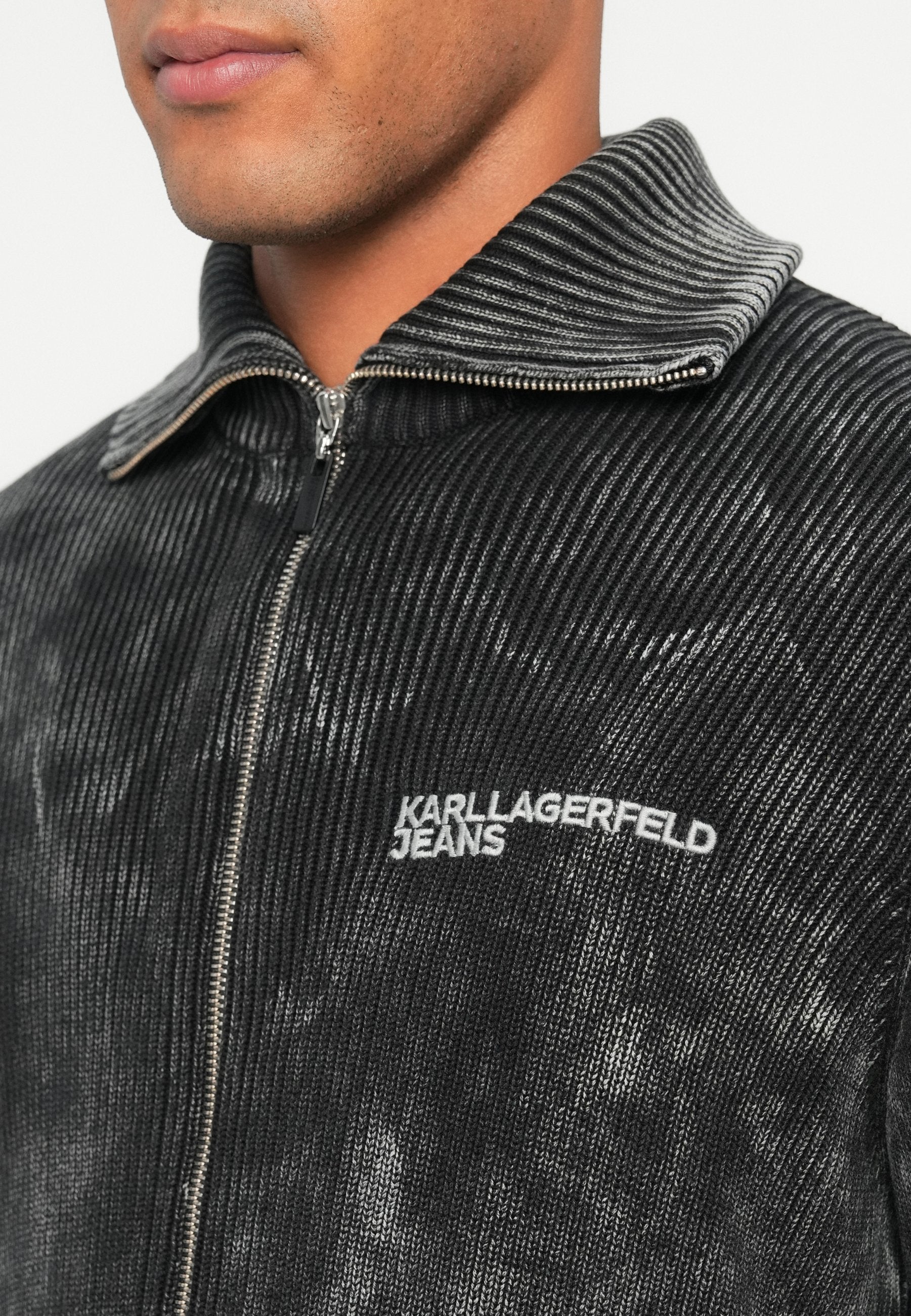 WASHED ZIP-UP Media 6