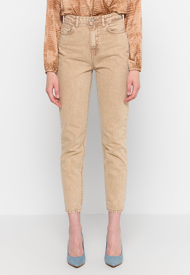 Guess Jeans Tapered Fit Media 1