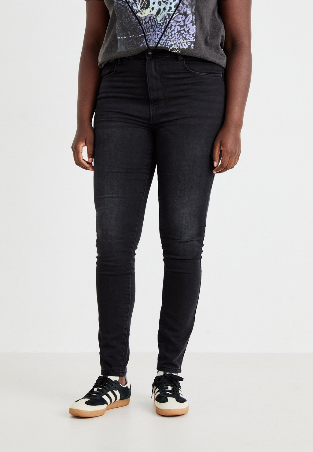 Skinny fit CARFOREVER high waist jogg Media 3