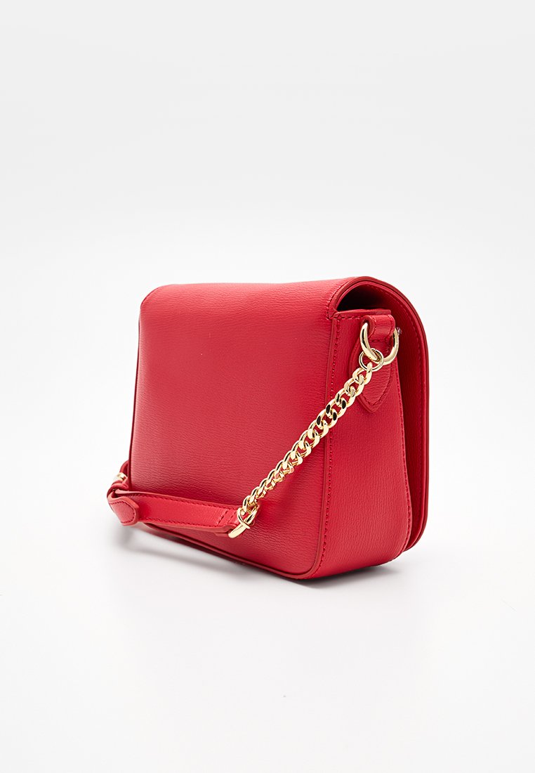 Love Moschino