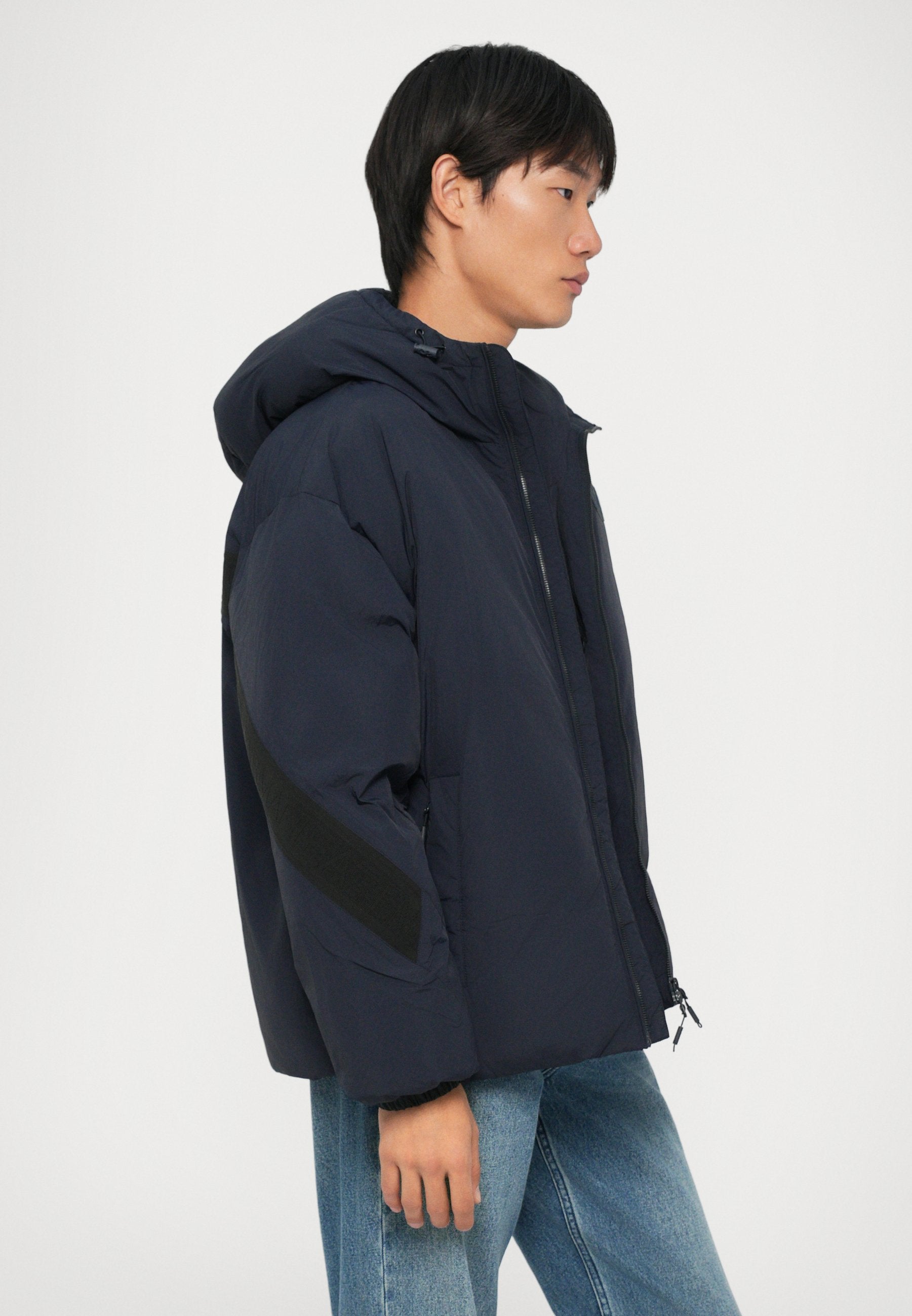 MOUNTAIN HOODED JACKET LOGO Media 6