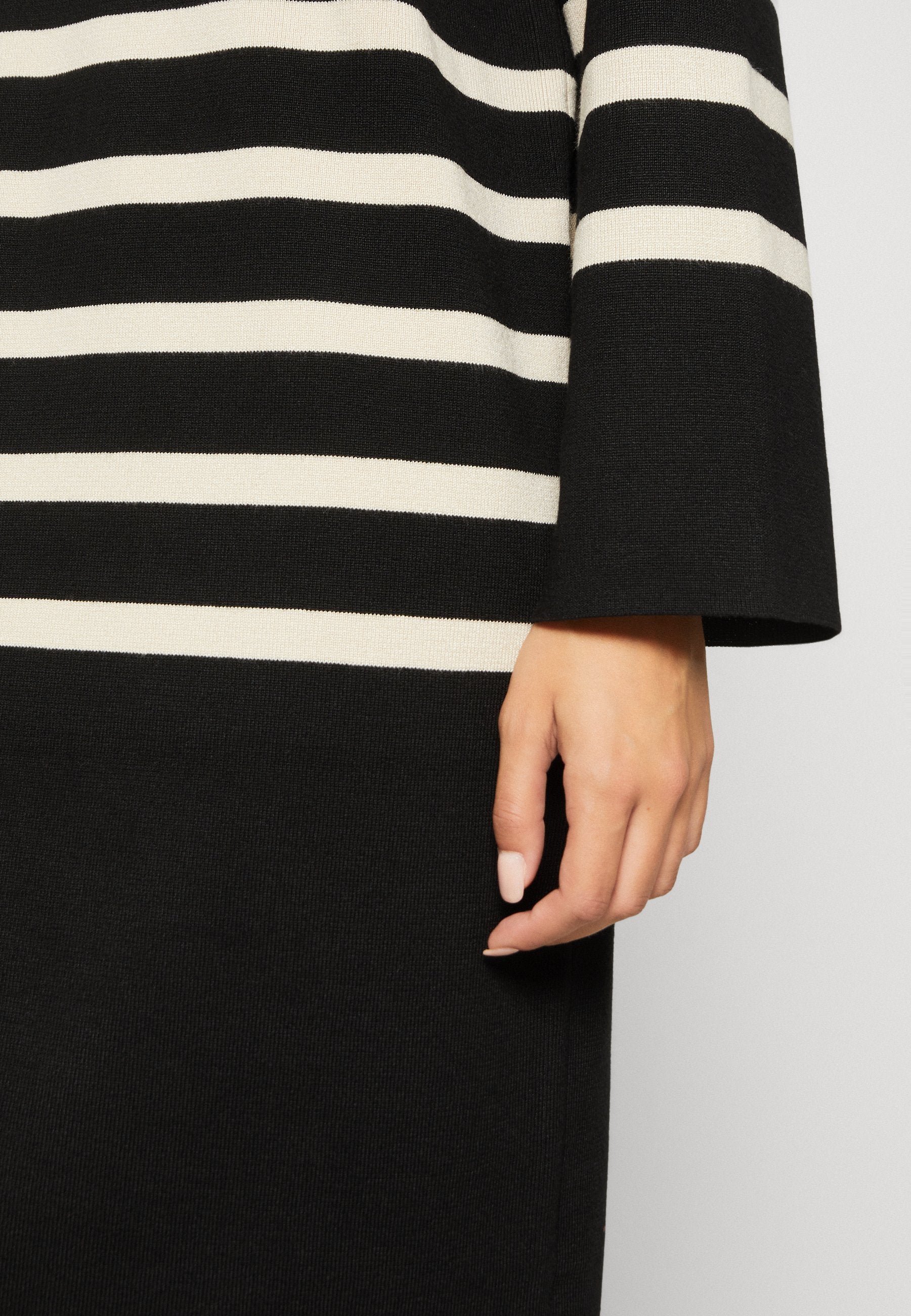 Object OBJESTER DRESS