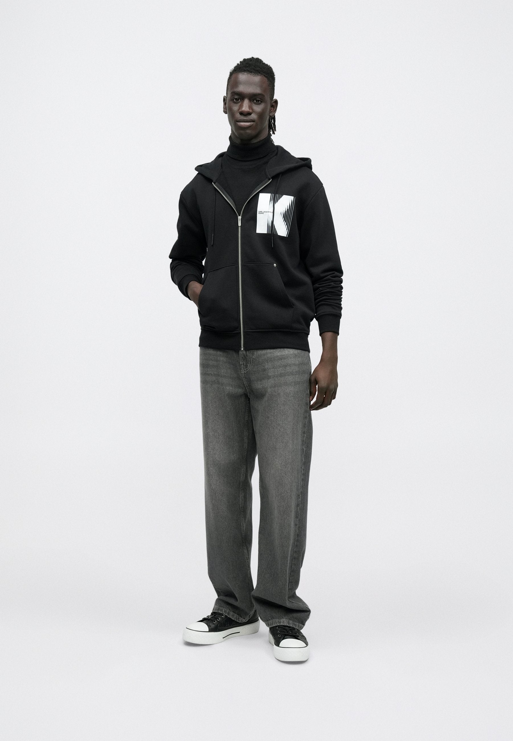 ZIP UP HOODIE Media 2