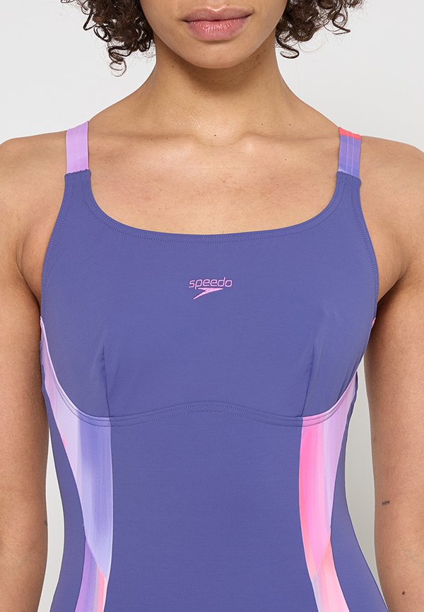 Speedo