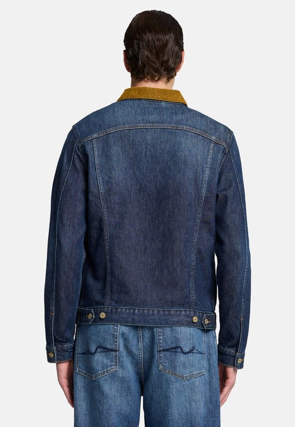 7 for all mankind