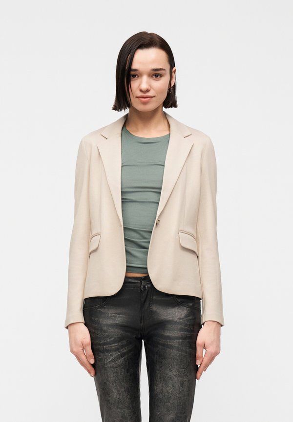 Vero Moda VMRIGA - Blazer - moonstruck