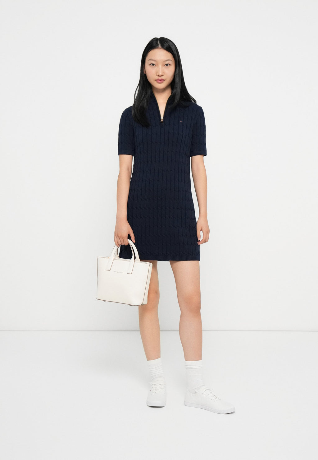 CABLE SHIFT DRESS Media 2