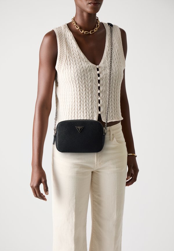 Guess NOELLE II CROSSBODY CAMERA - Cross body bag - black