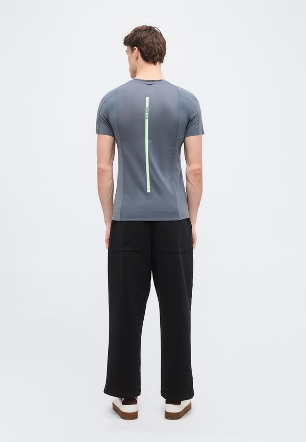 Calvin Klein BASELAYER TEE - CK SPORT