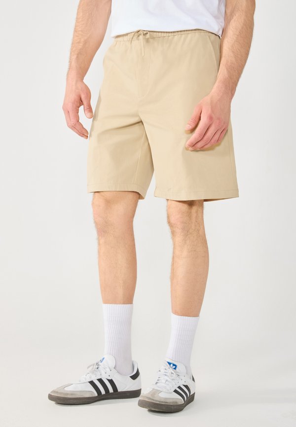 Pier One by Zalando