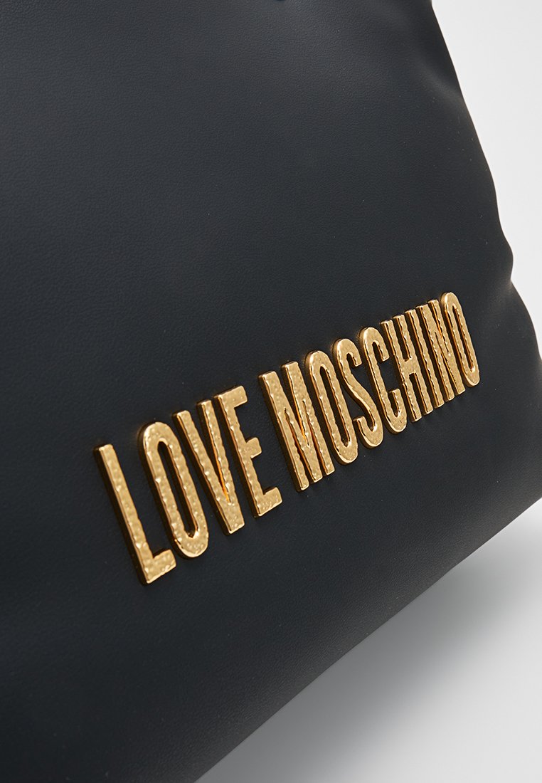Love Moschino