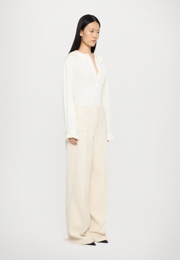 Philosophy di Lorenzo Serafini PANTALONE