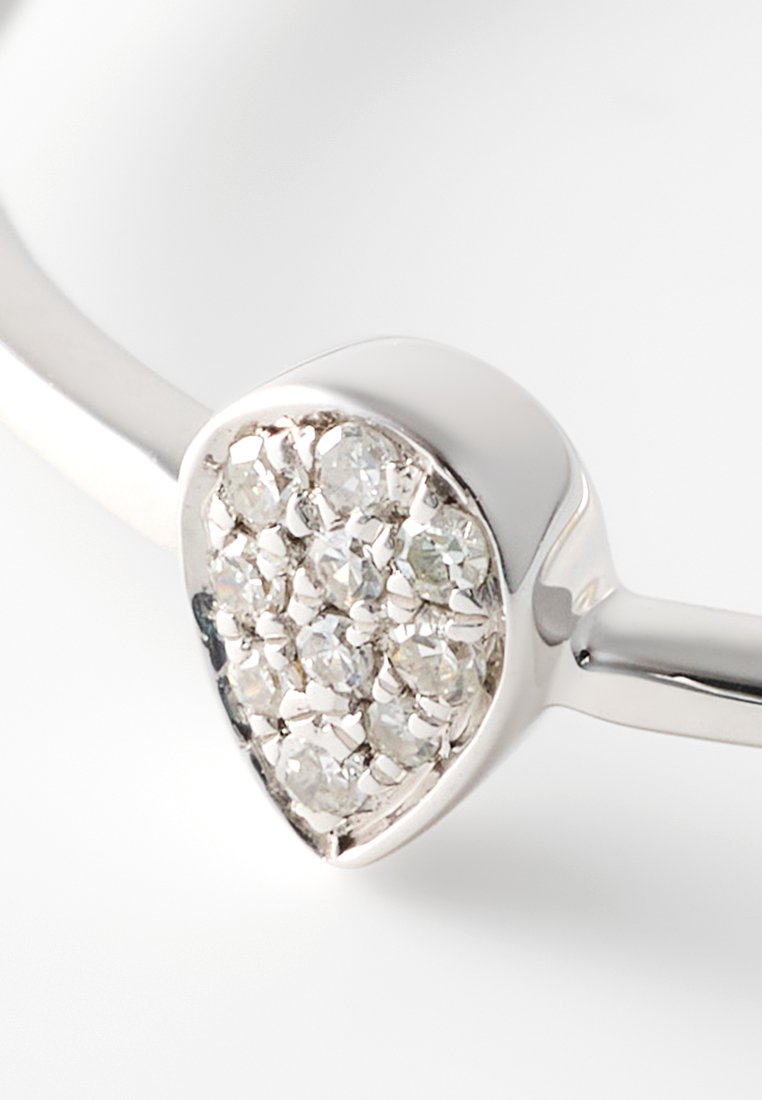 Atelier Du Diamant GOUTTE-DE-LUMIÈRE 0.07 CT DIAMOND