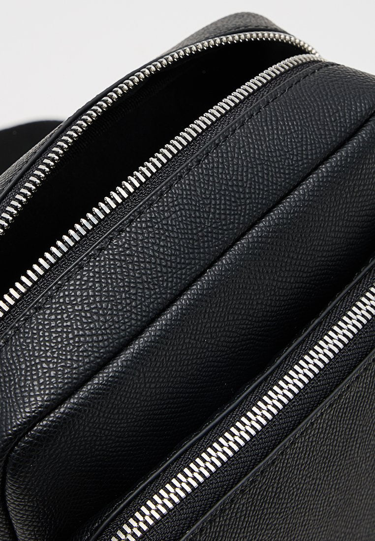 Marc O'Polo CROSSBODY BAG M