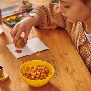 Kindersnack Dinkel Bällchen Tomate und Karotte ab 3 Jahren MOGLi