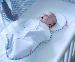 Babykissen ergonomisch mit Memory Foam, grau classics Motherhood