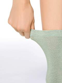 Socken mit Bambus-Viskose rosa + grün Gr. 35-38 nur die