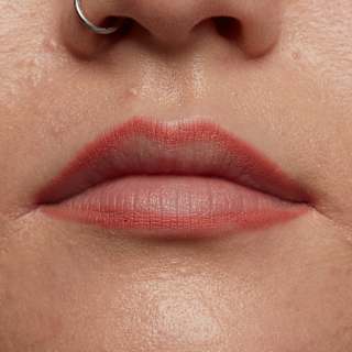 Lipliner Line Loud 04 Born To Hustle  NYX PROFESSIONAL MAKEUP