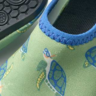 Badeschuhe mit Schildkröten-Muster, grün + blau, Gr. 23/24 PUSBLU