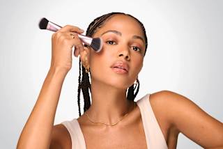 Pinsel Multitask Blush Brush REAL TECHNIQUES