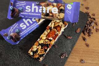 Nussriegel, Schoko Heidelbeere share