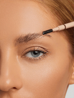 Augenbauenstift Insta-fill Brow Pencil Blonde SHEGLAM