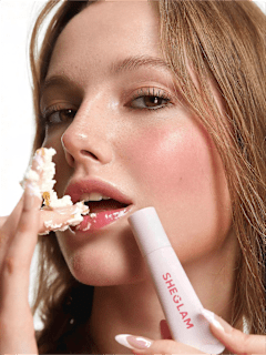 Lipgloss Care Crystal Glaze Strawberry Milk SHEGLAM