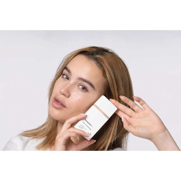 Mineral Tinted Sunscreen Light LSF 50 Transparent Lab
