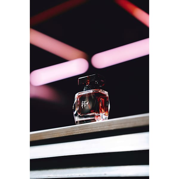 Shiny Facets Powerful Eau de Parfum twenty4tim