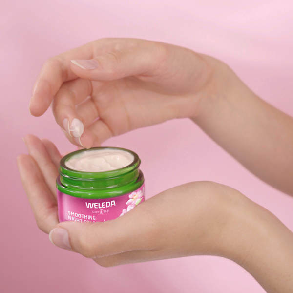 Nachtcreme glättend Wildrose & weißer Tee WELEDA